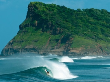 Surfing Nicaragua 