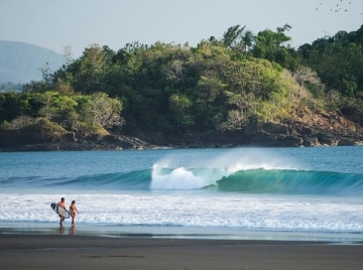 Surfing Panama